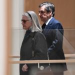 Emplois fictifs : François Fillon condamné à quatre ans de prison avec sursis, 375 000 euros d’amende et cinq ans d’inéligibilité