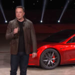Elon Musk sort (encore) le Roadster de son chapeau avant un bilan financier compliqué