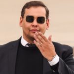 George Santos, ex-élu trumpiste, a fait des adieux dramatiques avant ses 7 ans de prison