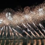 Fête du lac d’Annecy 2025 : programme complet, routes coupées, parkings gratuits… Toutes les infos pour voir le “plus grand spectacle pyrotechnique d’Europe”