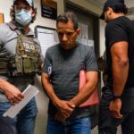 A New York, immersion dans l’immeuble du 26 Federal Plaza, où la police de l’immigration arrête et détient des immigrés venus renouveler leurs papiers