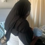 “Je l’ai allongée à même le sol et en cinq minutes, le bébé était là” : sans-abri, elle accouche dans un accueil de nuit à Grenoble