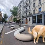 Lyon. Des colombins géants posés rue de la République