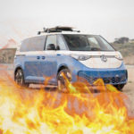 « Une intervention de cinq heures » : en Bretagne, un combi Volkswagen prend feu à un Superchargeur Tesla