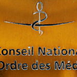 Harcèlement ordonné : quand l’Ordre des médecins devient l’arme des complotistes