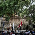 Au Festival d’Avignon, le théâtre, bousculé par l’actualité immédiate, livre toujours ses leçons