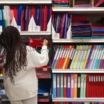 “Plus c’est tôt, plus on a le choix” : voici nos conseils pour préparer vos fournitures scolaires sans stress