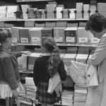 « Ce jour-là, à la banque, j’ai fait ma petite révolution » : il y a 60 ans, la loi autorisait les épouses à ouvrir librement un compte