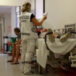 Le nombre de femmes médecins dépasse, pour la première fois en 2025, celui des hommes